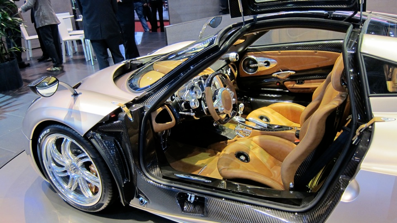 Illustration for article titled The 235 mph Pagani Huayra will make you heave with joy
